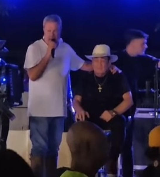 Prefeito sobe em palco, manda eleitores irem à m*rda diz que não quer mais votos