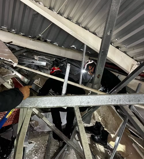 Teto de shopping desaba e deixa três mortos e quase 80 feridos, no Peru