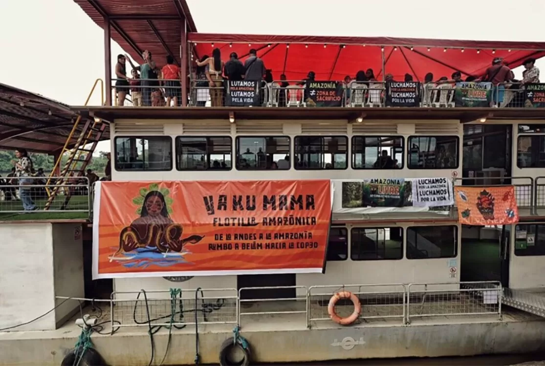Flotilha Amazônica aporta debate no rio da COP com discurso contra a exploração