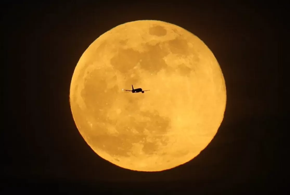Superlua poderá ser vista no céu do Brasil na noite desta quarta-feira, 5