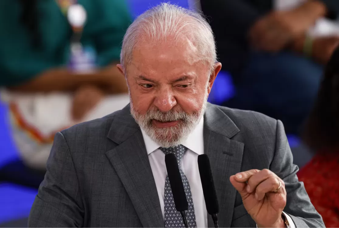 'Todes’: Lula sanciona lei que proíbe uso de linguagem neutra na administração pública