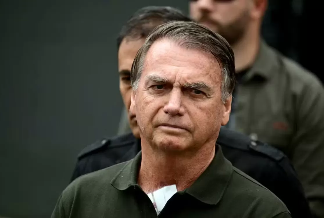 Jair Bolsonaro é preso pela PF e defesa fala em ‘risco à vida' do ex-presidente'