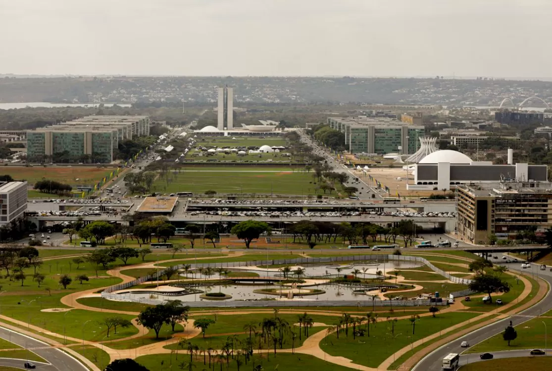 Incêndio em Ministério das Mulheres em Brasília deixa seis feridos