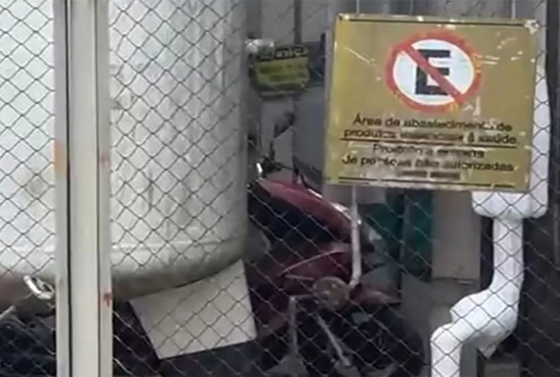 Servidores ameaçam “buzinaço” contra o estacionamento irregular de motos