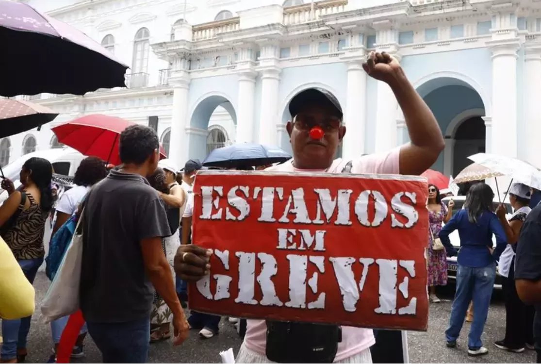 Servidores da Prefeitura de Belém realizam nova manifestação e reiteram greve
