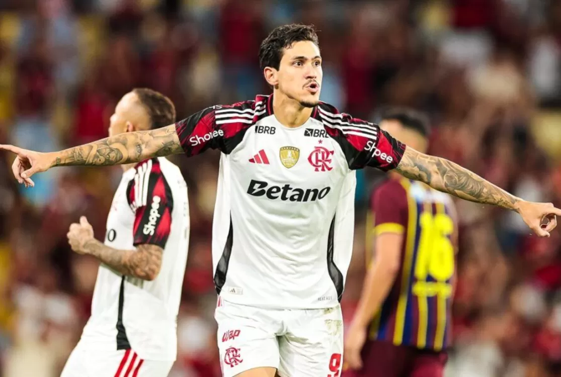 Flamengo esquece 'crise', atropela Madureira e vai à 7ª final seguida do Carioca