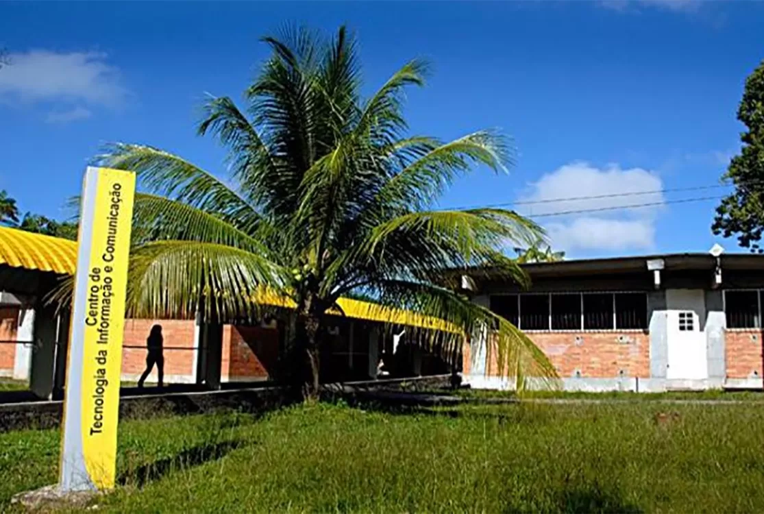 Prefeitura do campus erra no dever de casa e expõe comunidade a riscos estruturais