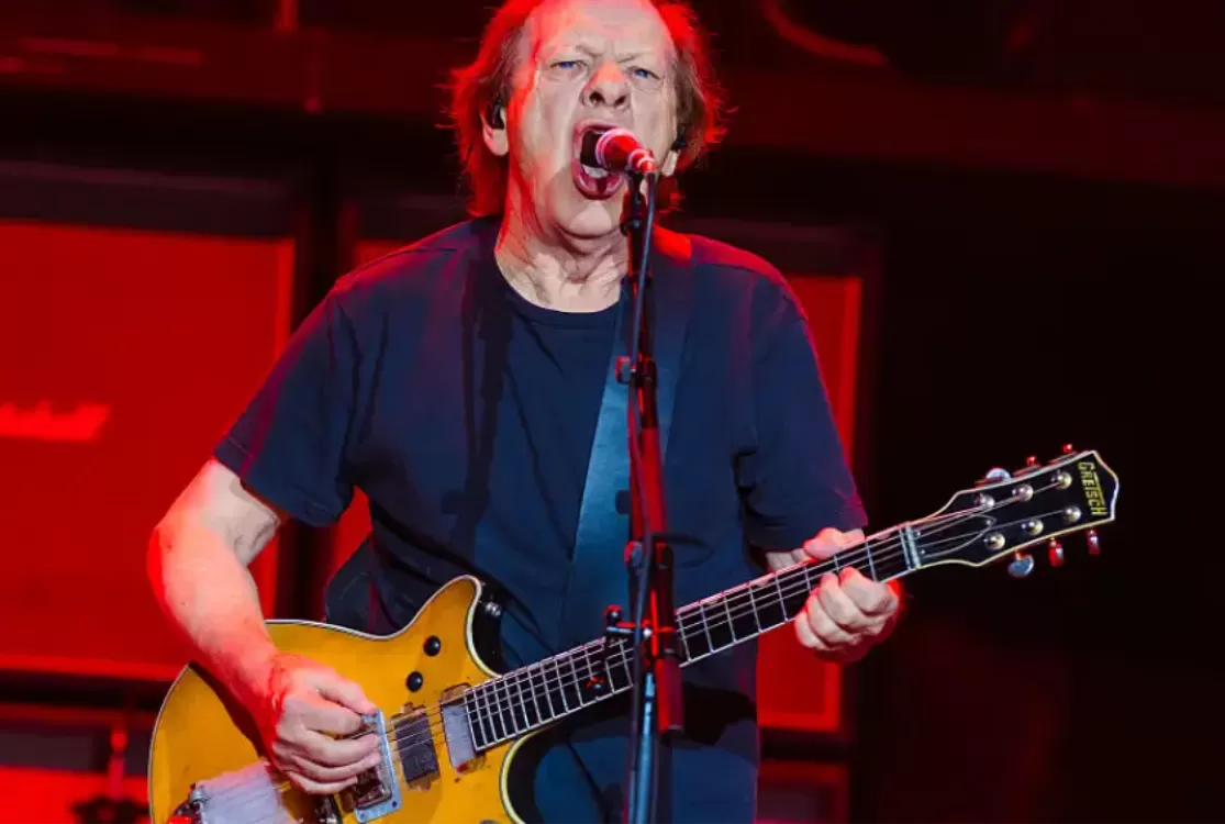 Stevie Young , guitarrista do AC DC, é internado na Argentina antes de shows