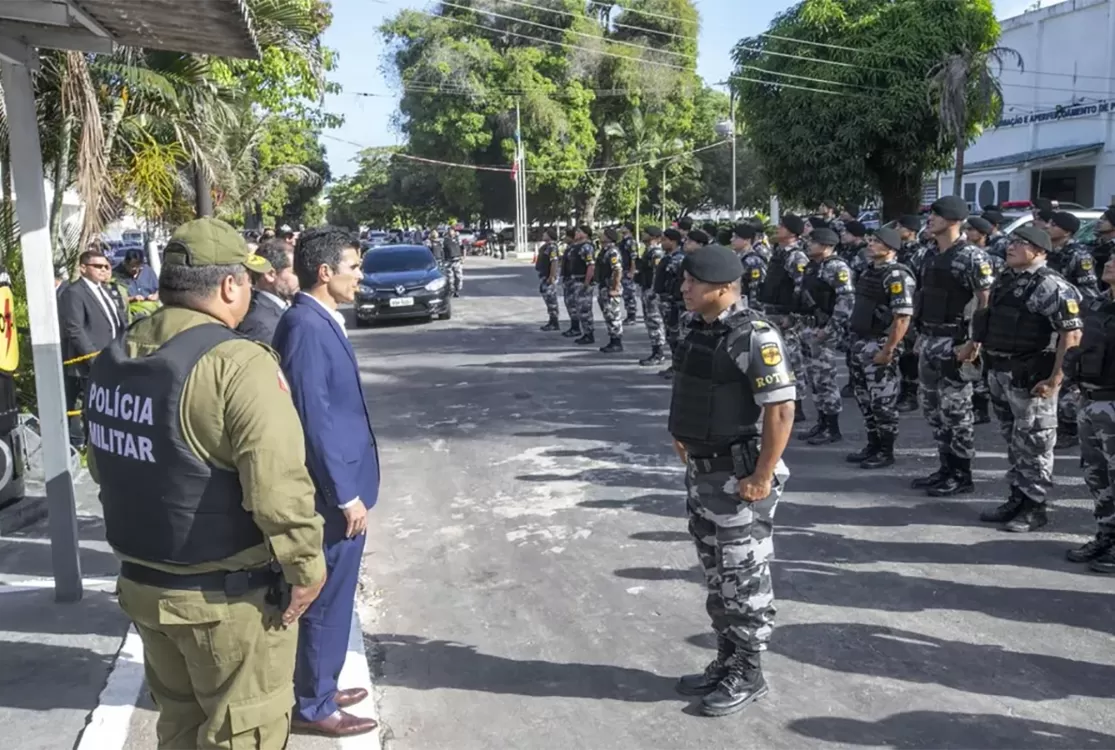 Decreto de Helder afasta oficial da PM por possível violação ao dever e à honra