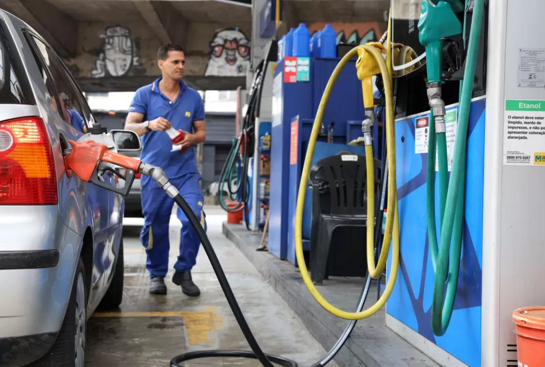 Governo anuncia novas ações para mitigar impacto da guerra nos combustíveis