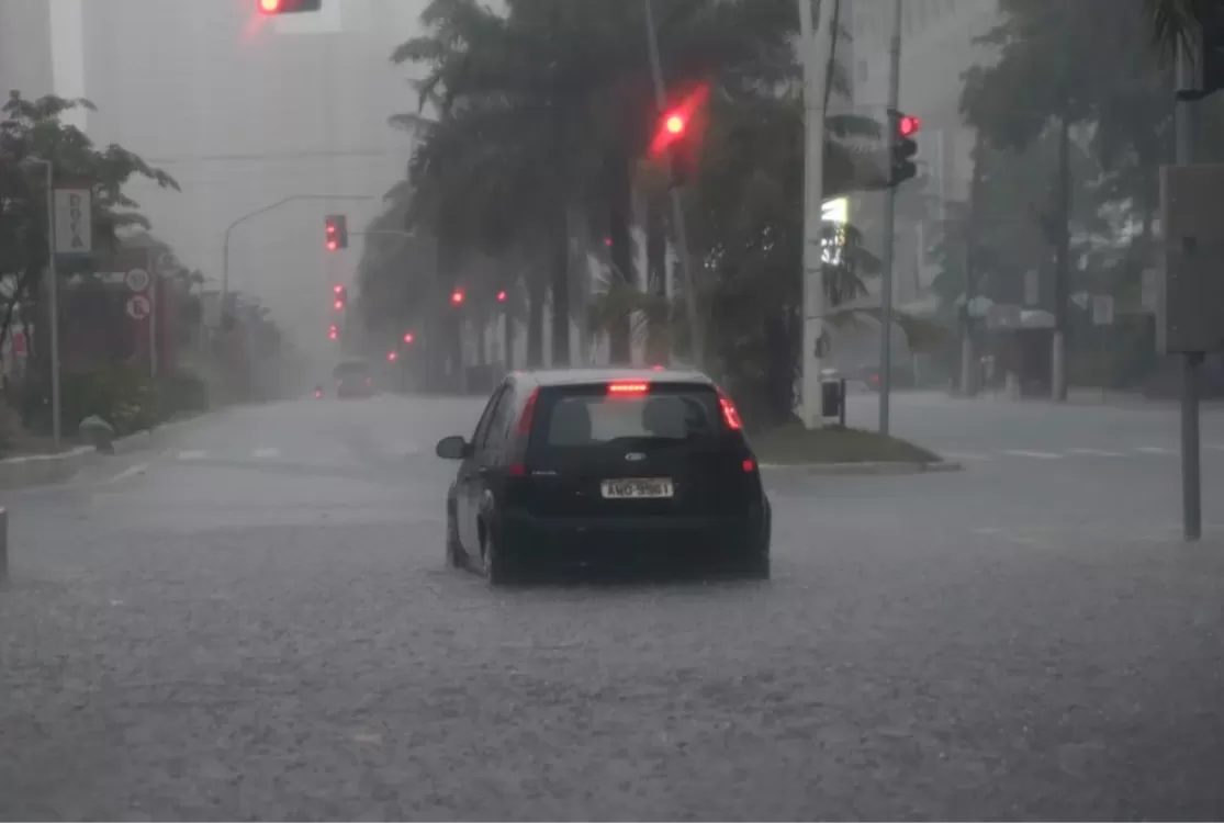 Prefeitura de Belém decreta estado de emergência após chuva recorde em Belém