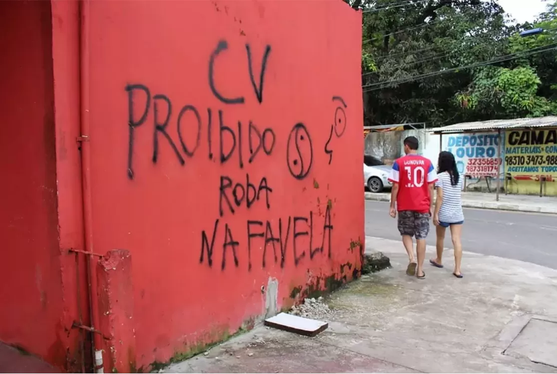Entre os números e o medo, a paz que o crime organizado também administra
