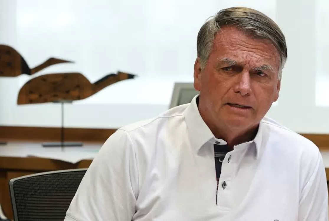 Bolsonaro pede a Moraes autorização para receber os filhos no Dia dos Pais