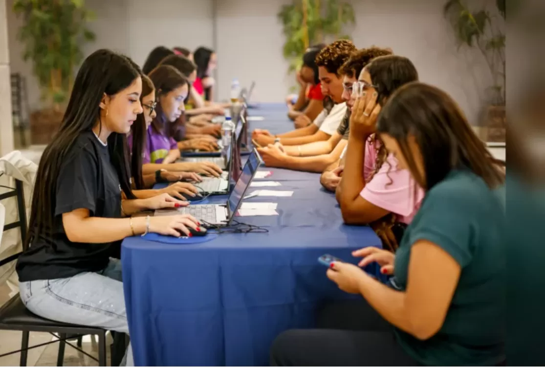 Programas de estágios superior e técnico inscrevem até a próxima segunda, 2
