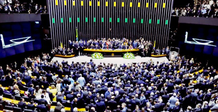 Read more about the article Senado e Câmara discutem projeto que prevê criação de fundo para estabilizar preços dos combustíveis