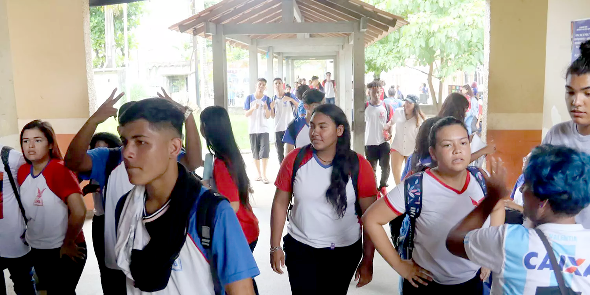 Read more about the article Helder abre “saco de bondades” para estimular volta às aulas presenciais e evitar evasão escolar