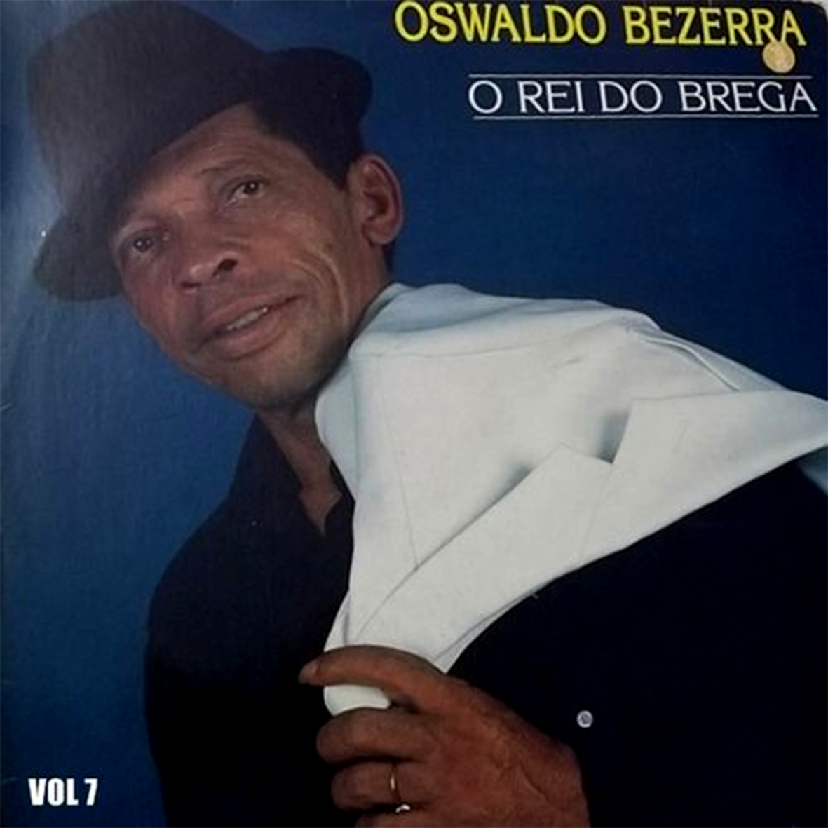 Read more about the article Oswaldo Bezerra, o “Rei do Brega”, ainda compõe,  mas passa por dificuldades no interior da Bahia