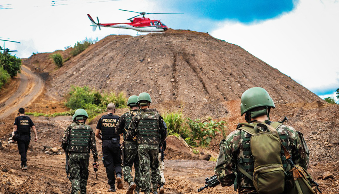 Read more about the article Polícia Federal transfere para a Colômbia delegado responsável por repressão à mineração ilegal no Pará