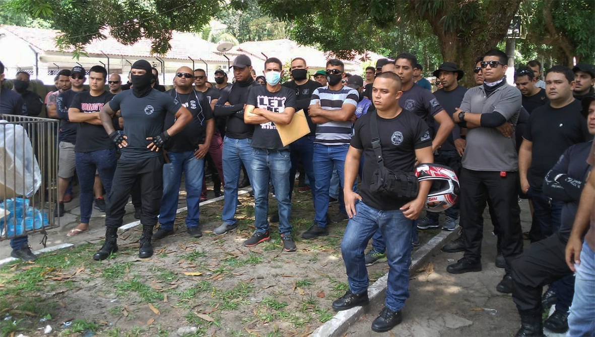 Read more about the article Na defesa de direitos, cobra e recebe quem pode,  restando aos “pequenos” a agonia da longa espera