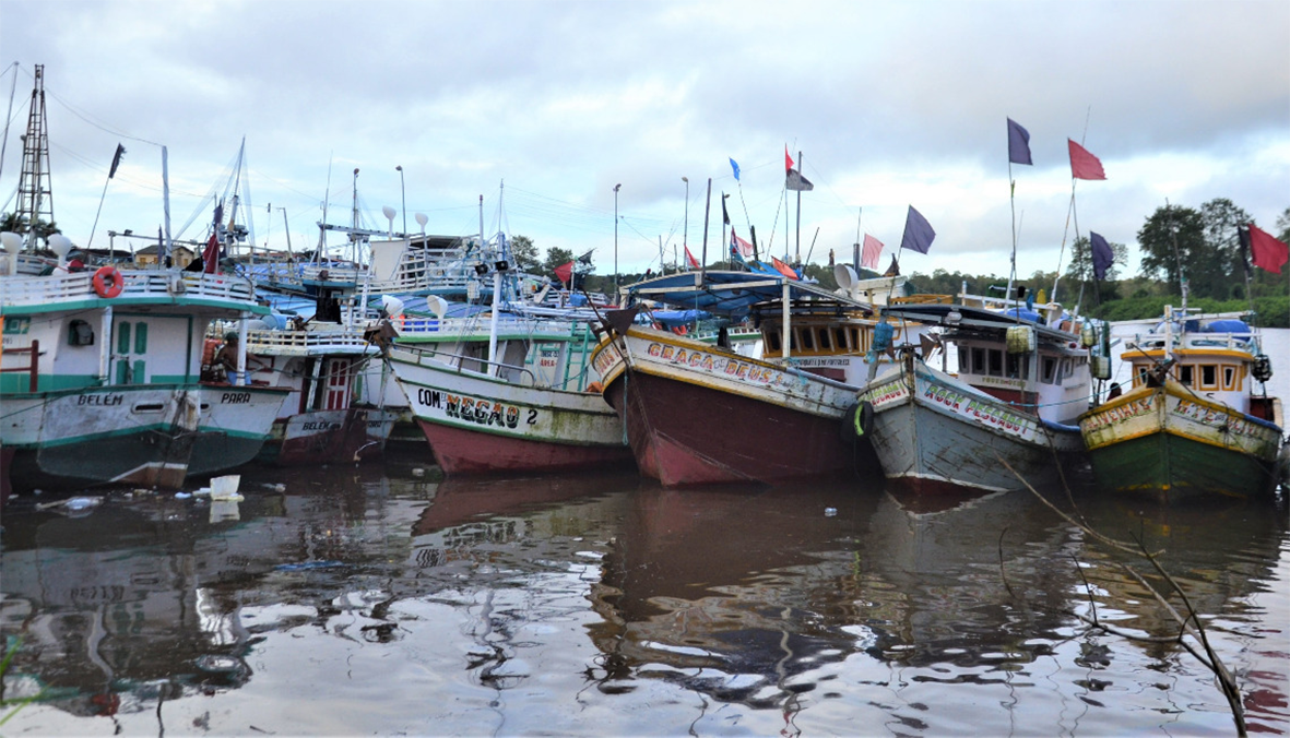 Read more about the article Sob o intrigante silêncio dos armadores, piratas voltam a assaltar barco de pesca perto de Belém