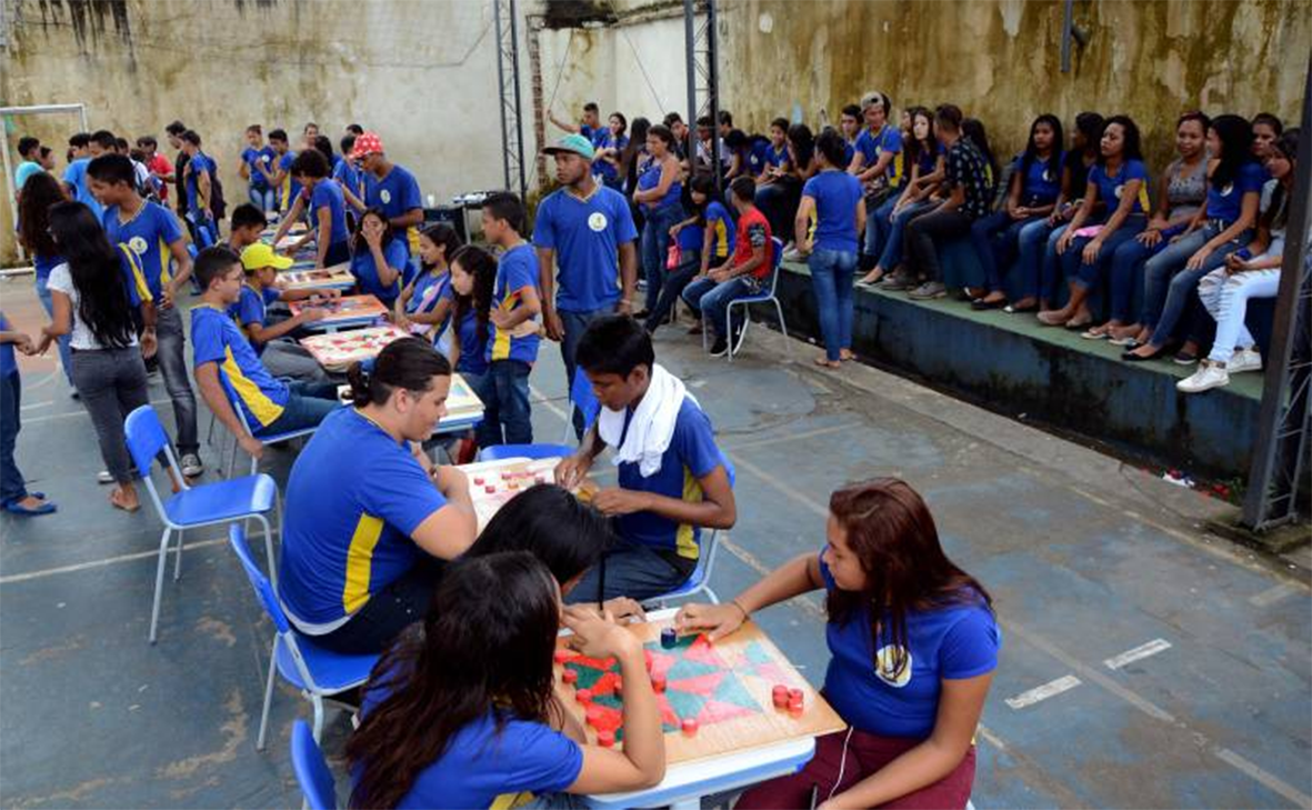 Read more about the article Caça ao voto ataca de “palestras antidrogas” envolvendo alunos em idade de votar nas escolas públicas de Belém
