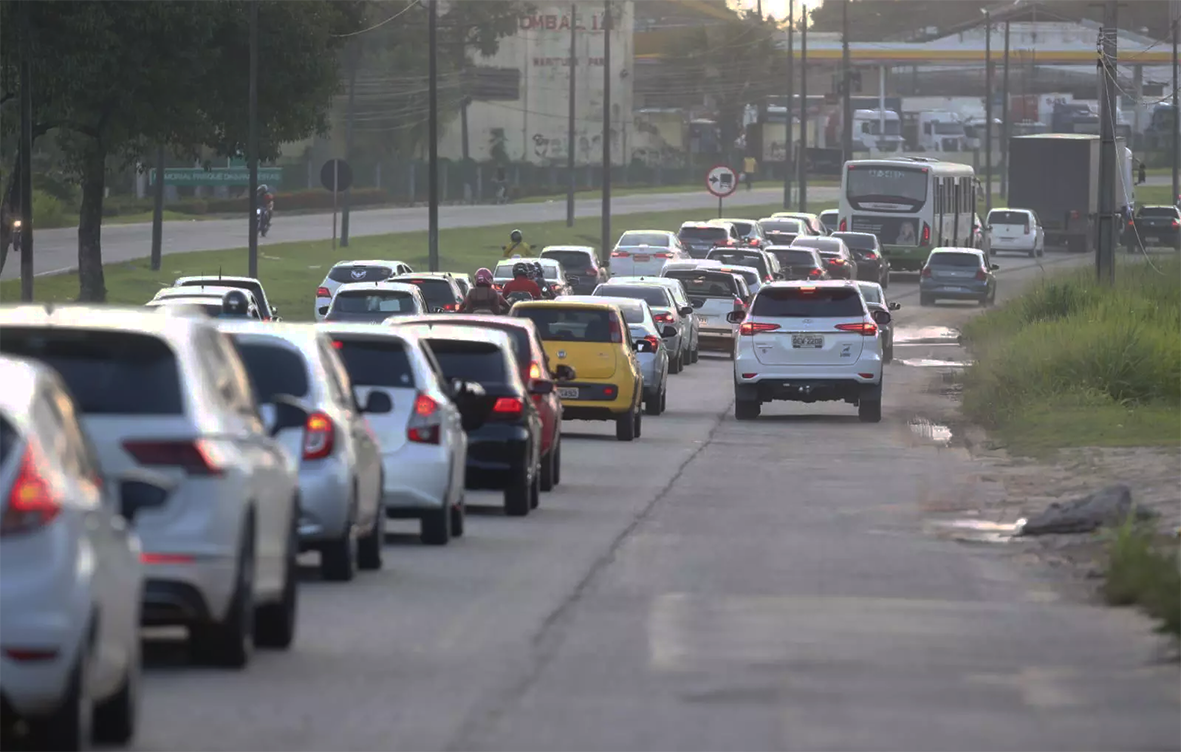 Read more about the article O barato do preço dos combustíveis deve sair caro para o consumidor logo depois das eleições