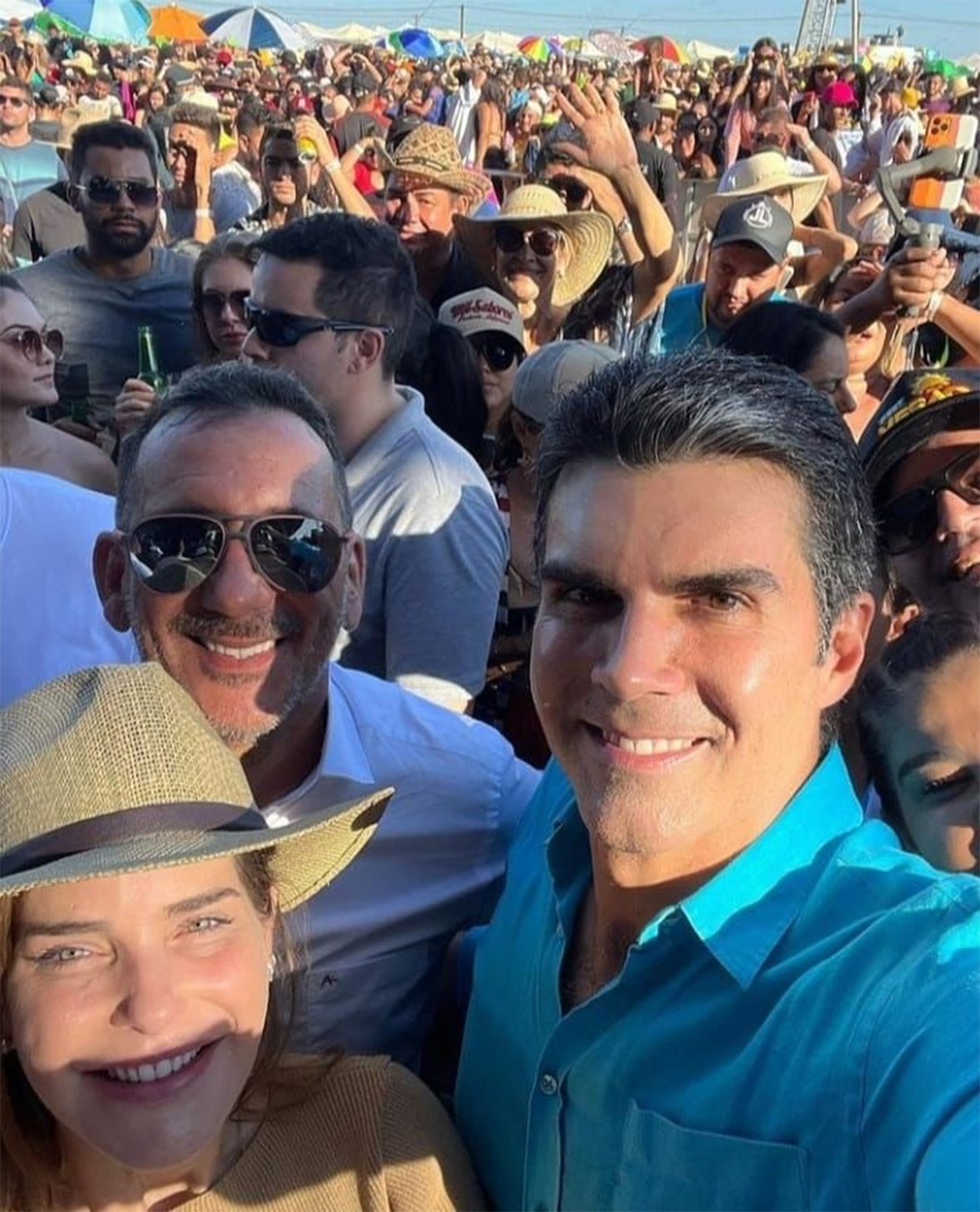 Read more about the article Governo Helder entra com R$ 5 milhões e voa de helicóptero para prestigiar show sertanejo de R$ 1,5 mi no Araguaia