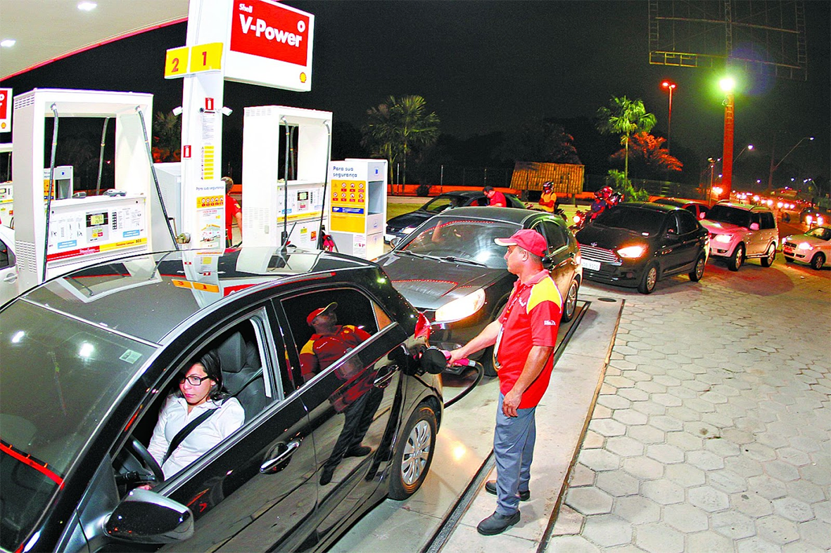 Read more about the article Grande Belém: postos de combustíveis burlam legislação e mantêm – ou aumentam –  preço do óleo diesel