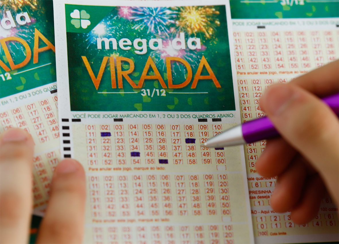 Read more about the article Mega da Virada 2022 deve pagar R$ 450 mi; apostas em bolão digital aumentam chances de 1 para 365