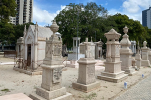 Visita criteriosa denuncia falhas na obra de restauro do  Cemitério da Soledade entregue ao público há 15 dias