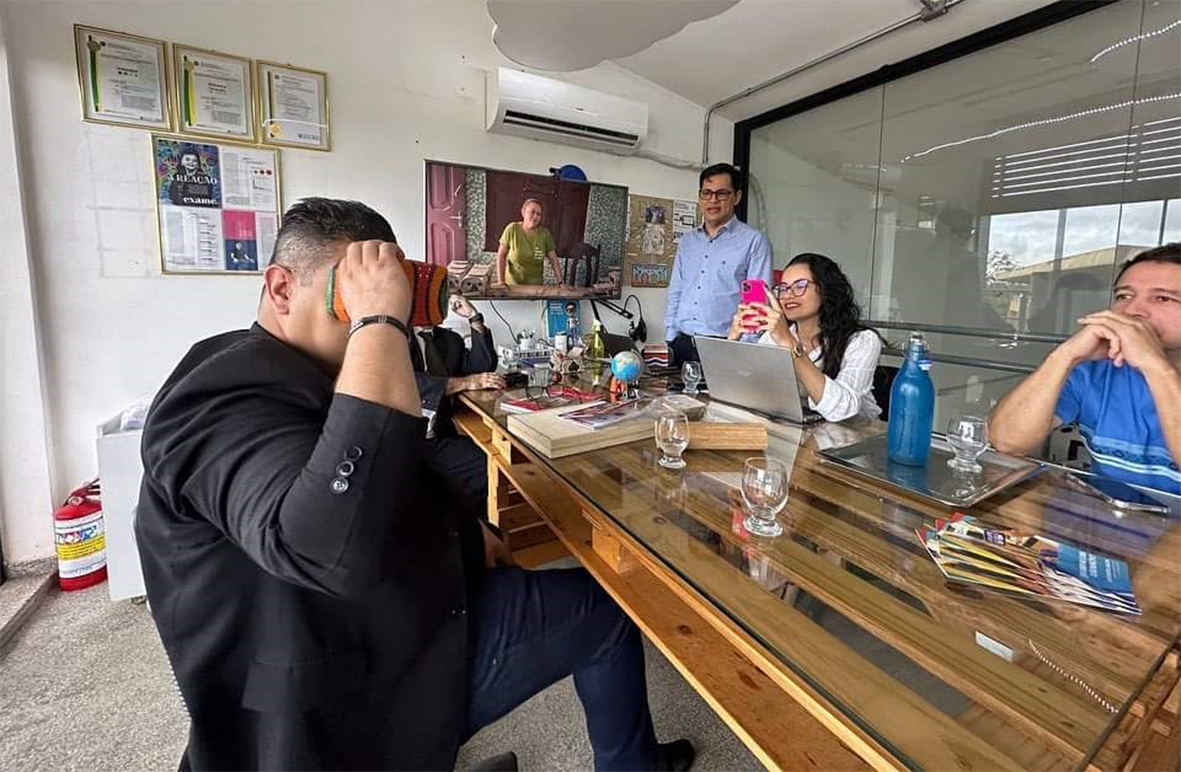 Read more about the article Deputado Fábio Freitas oferece óculos de realidade virtual à Seduc para ‘democratizar’ ensino no Pará