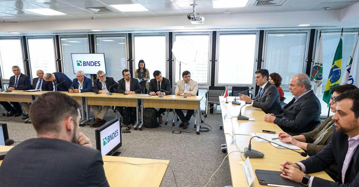 Read more about the article Governo do Estado e BNDES anunciam força-tarefa para preparativos da COP 30 com investimentos de R$ 5 bi